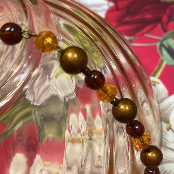 Vintage Made in Western Germany 15 1/2” necklace Lucite leaves/beads/glass beads - Picture 4 of 12